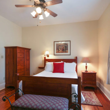 Elysian Fields Inn | New Orleans Bed And Breakfast